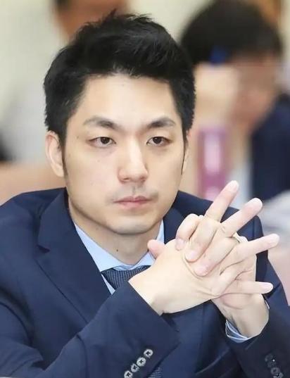 台北市长蒋万安撂了句狠话！他表示，如果大陆军机继续在台海绕飞演习，他就要停掉创办