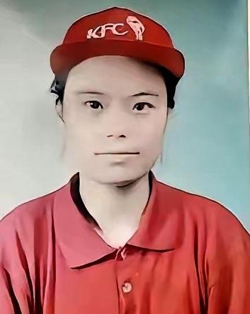 现在的职场，太缺“踏实坚守”的人了。
 
年轻人跳槽成常态，不顺心就换、薪资不满