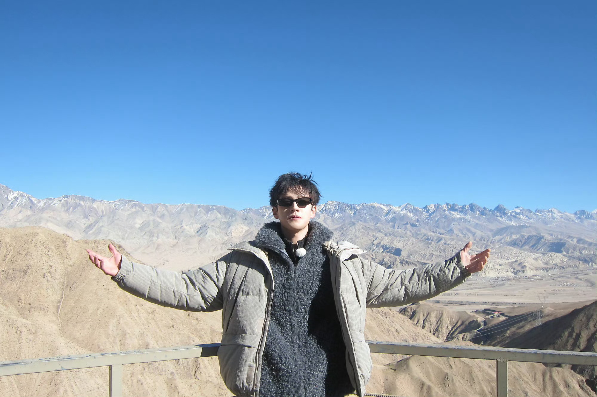 期待我们阳光明媚、活力满满的小林！！自由肆意地奔跑吧李昀锐！