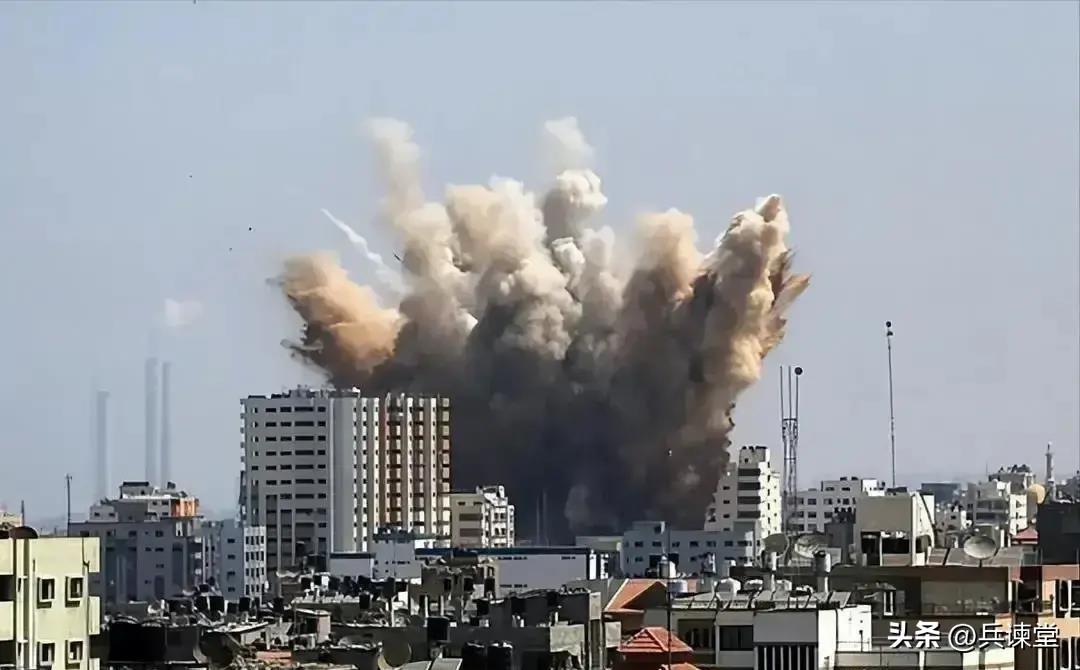 伊朗导弹直接击穿以安全屋，致9死11失踪，现场一片废墟。就这么打，只要能打到以色