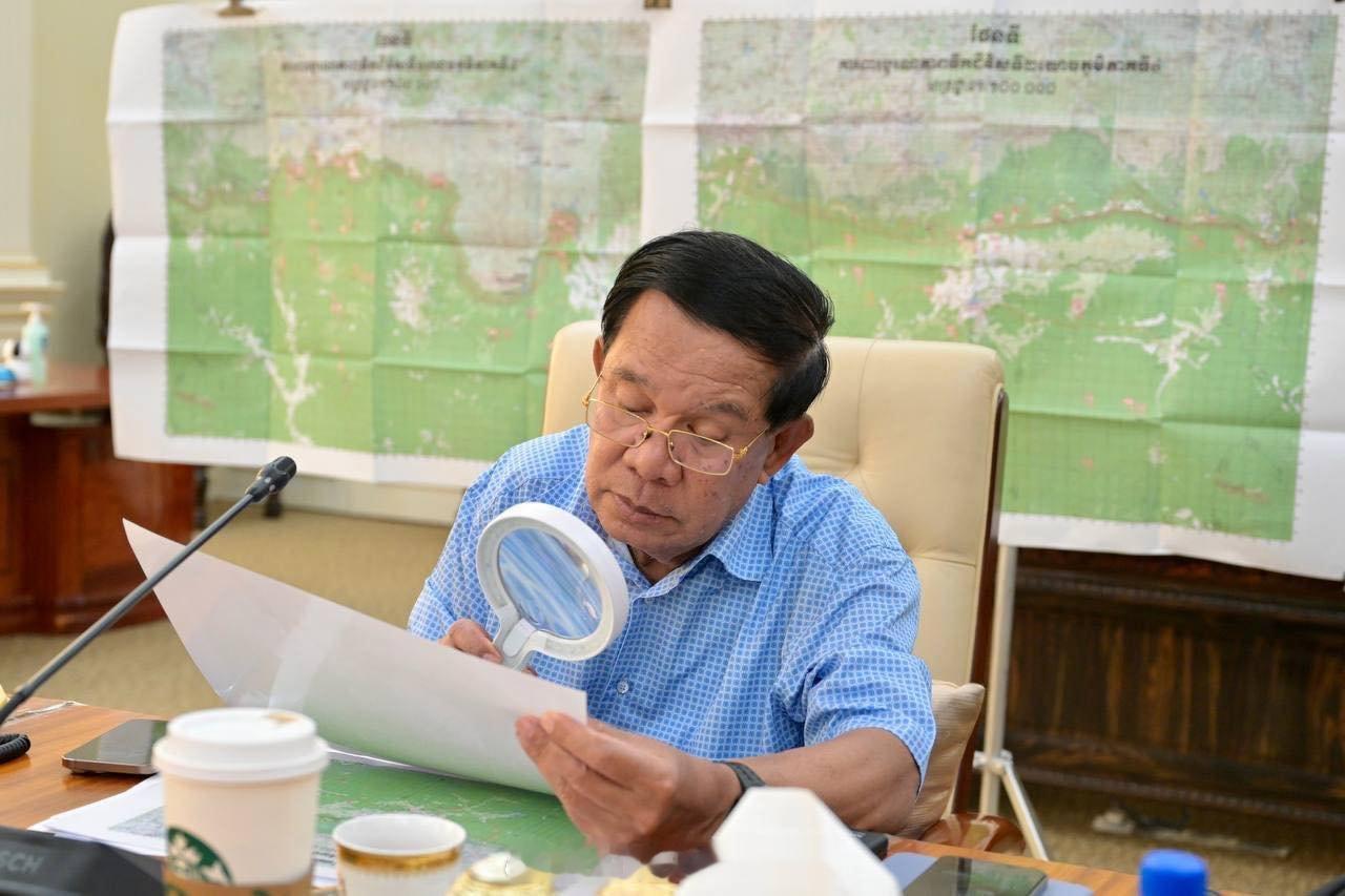泰国与柬埔寨边境再次交火我宣布这次柬泰军事冲突，星巴克赢了。因为洪森在指挥作战时