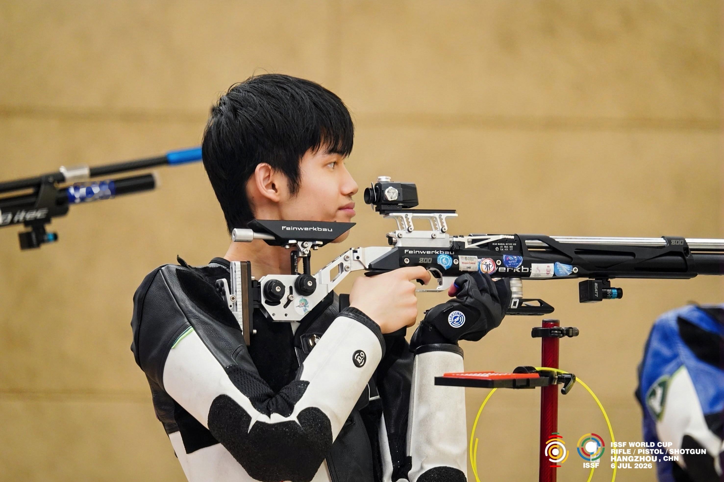 2026射击全项目世界杯中国站（杭州）男子10米气步枪决赛官方图片盛李豪（比赛阶
