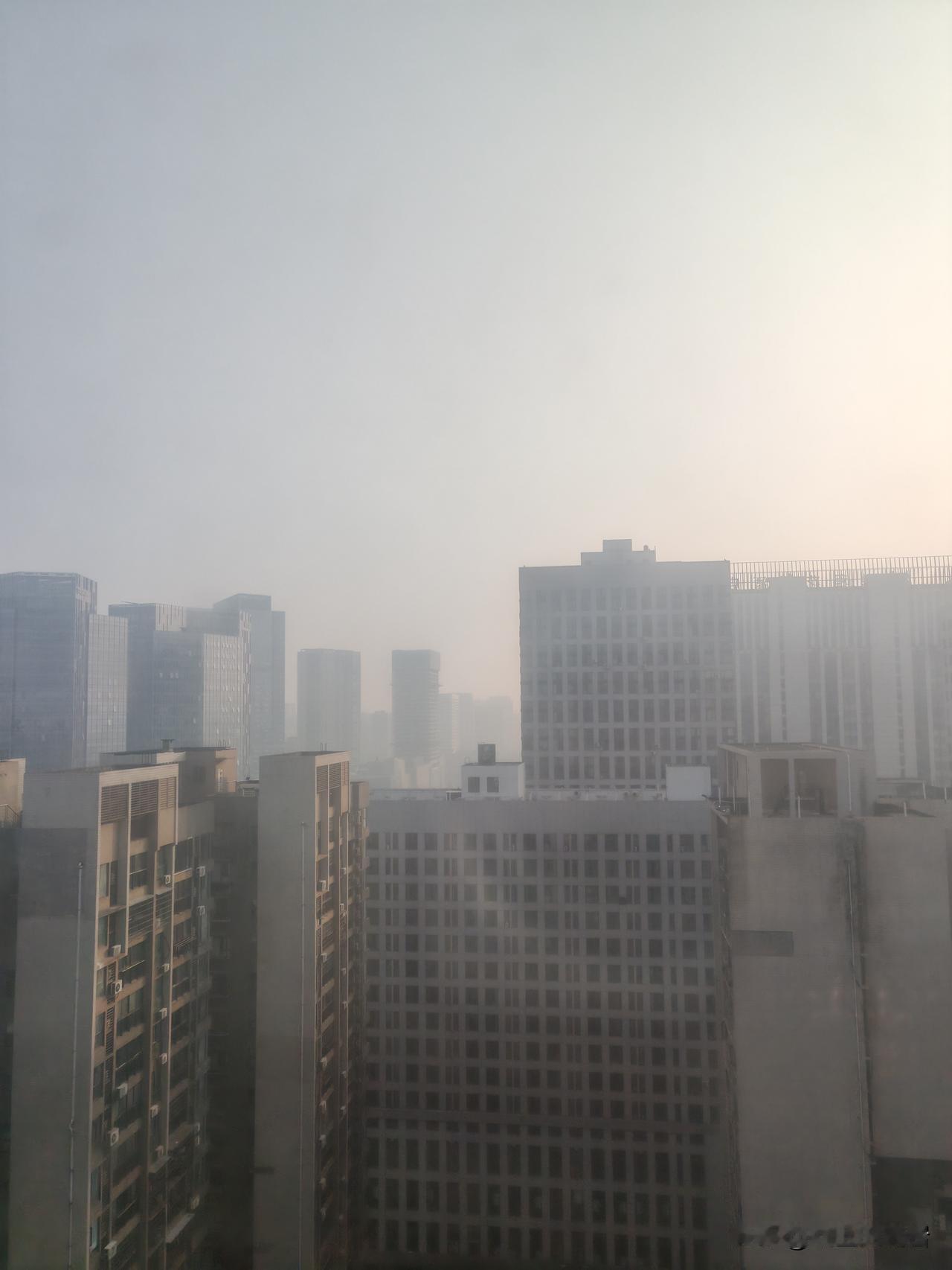 长沙人提醒！PM2.5持续超标，未来5天防护别大意！
 
刚查了实时空气质量，长