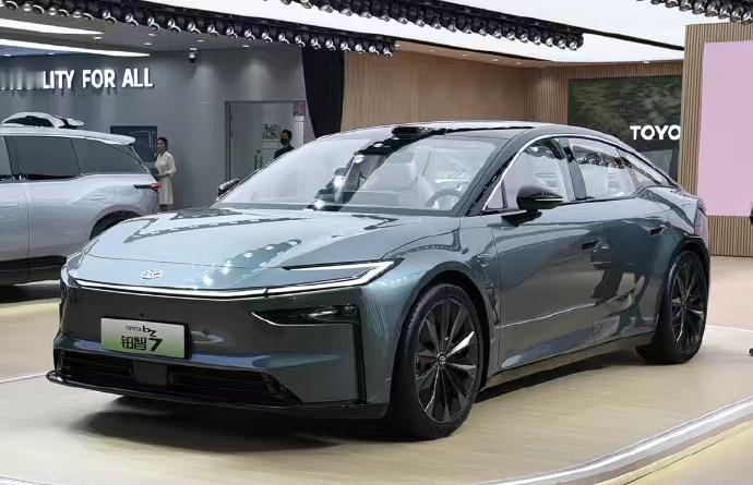 中国团队主导的日系新能源车，在广州车展上居然刚起来了？
今年的广州车展，我发现一