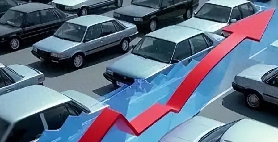 谁还记得，就在去年，俄罗斯还拿着中国汽车当救命稻草。欧美车企连夜跑路，我们靠性价