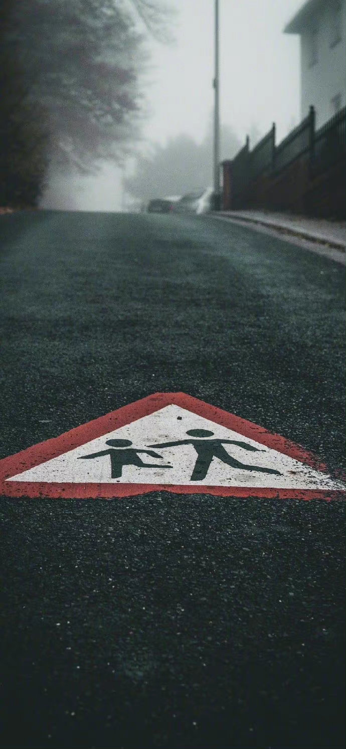 人生建议：少和生命无关的人和事耗着。  晚安~