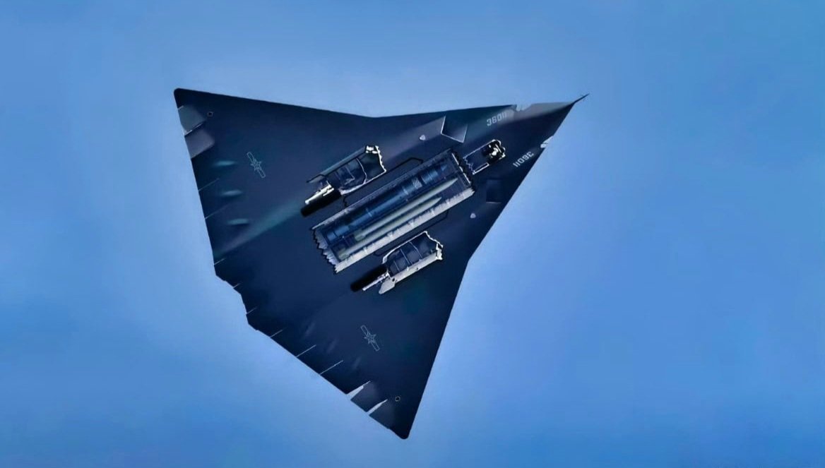 飞扬军事 上世纪90年代初，印度与中国均着手推进空军现代化建设。颇具历史巧合的是