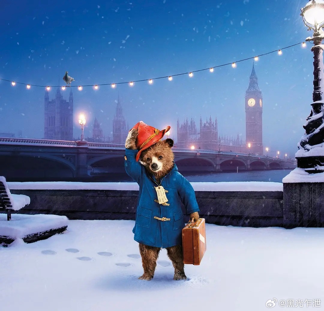 索尼影业开始制作真人动画结合Labubu大电影。由《帕丁顿熊》导演保罗·金执导。