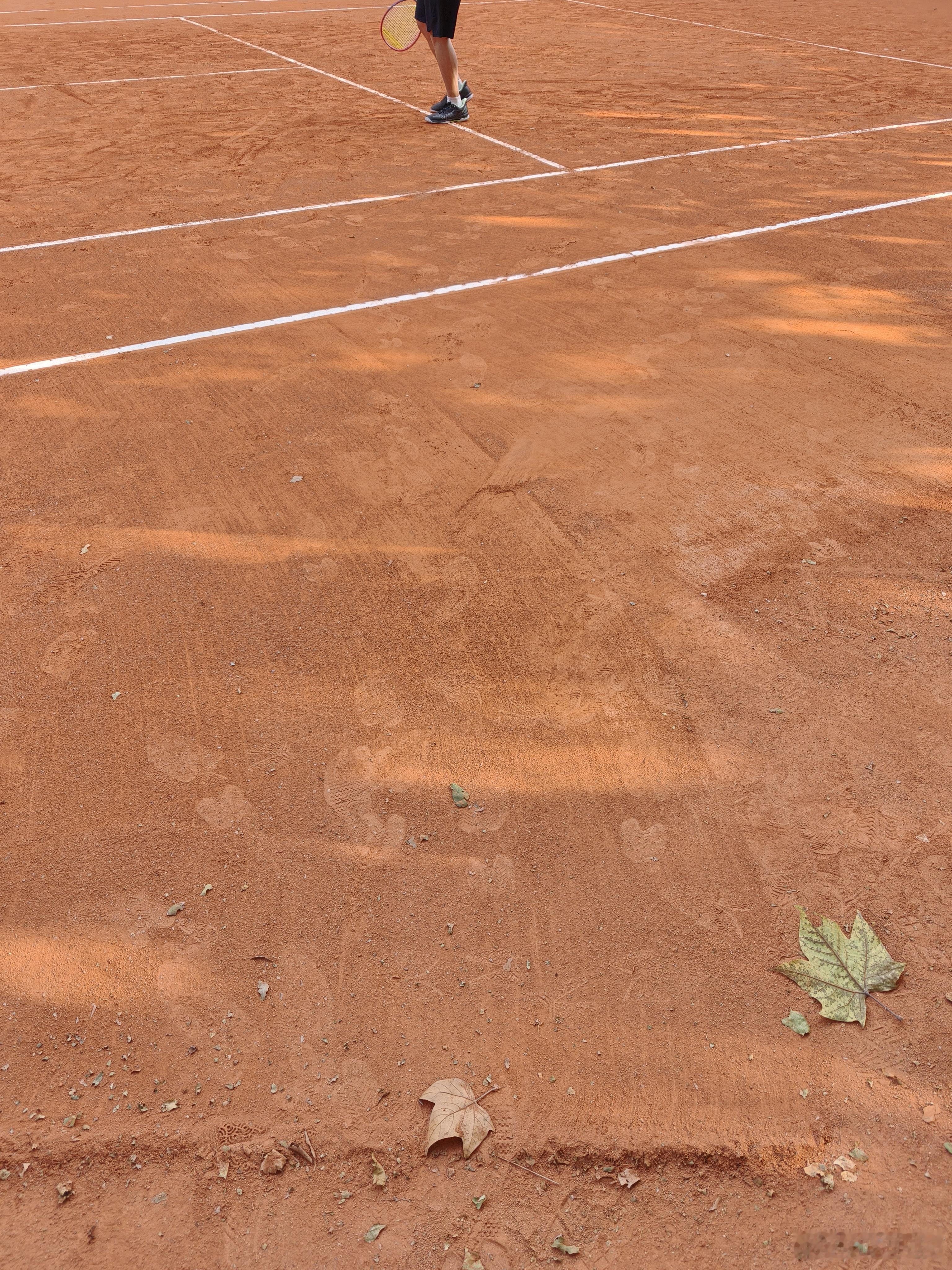 昨天赛后调整，上午去“AA健身工作室”康复，下午去北航游泳馆水疗，为今日的一日两