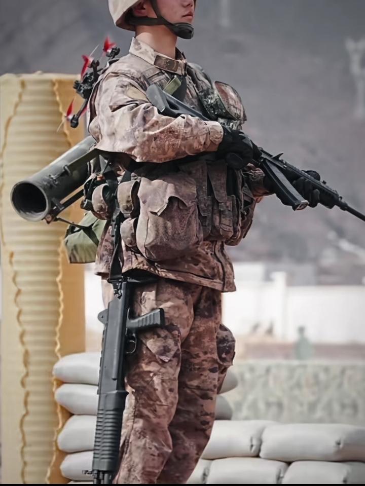 喷子打无人机，筒子干装甲车，无人机炸坦克，突突枪打步兵，武德充沛。