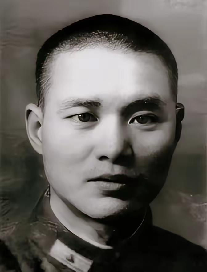 1980年，沈醉到香港看望改嫁前妻，栗燕萍惊慌地嘱咐现任丈夫：“他若抽我耳光，你