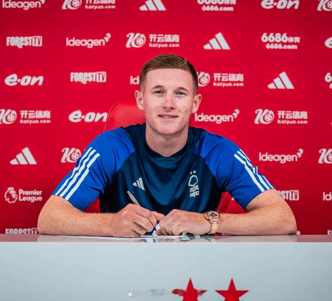 电讯报消息，诺丁汉森林很可能会为传闻目标埃利奥特-安德森索要高价。报道称，23岁