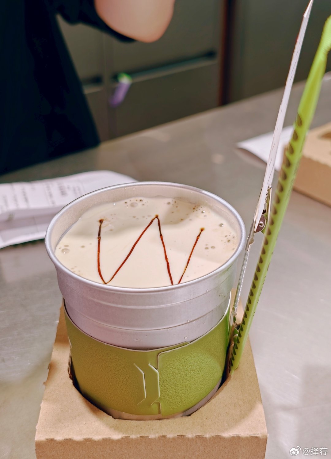 看到“酱油拿铁”这个名字我真的难以置信！喝到嘴里那一瞬间我也是难以置信，太好喝了