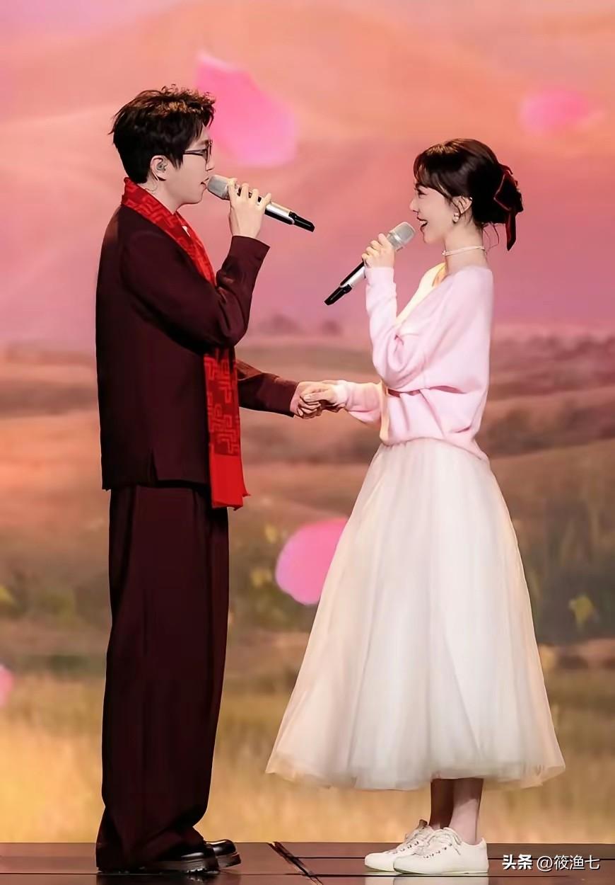 2026央视元宵晚会合唱最佳，搭配最佳《人间小美满》
温和如玉嗓音的毛不易自带松