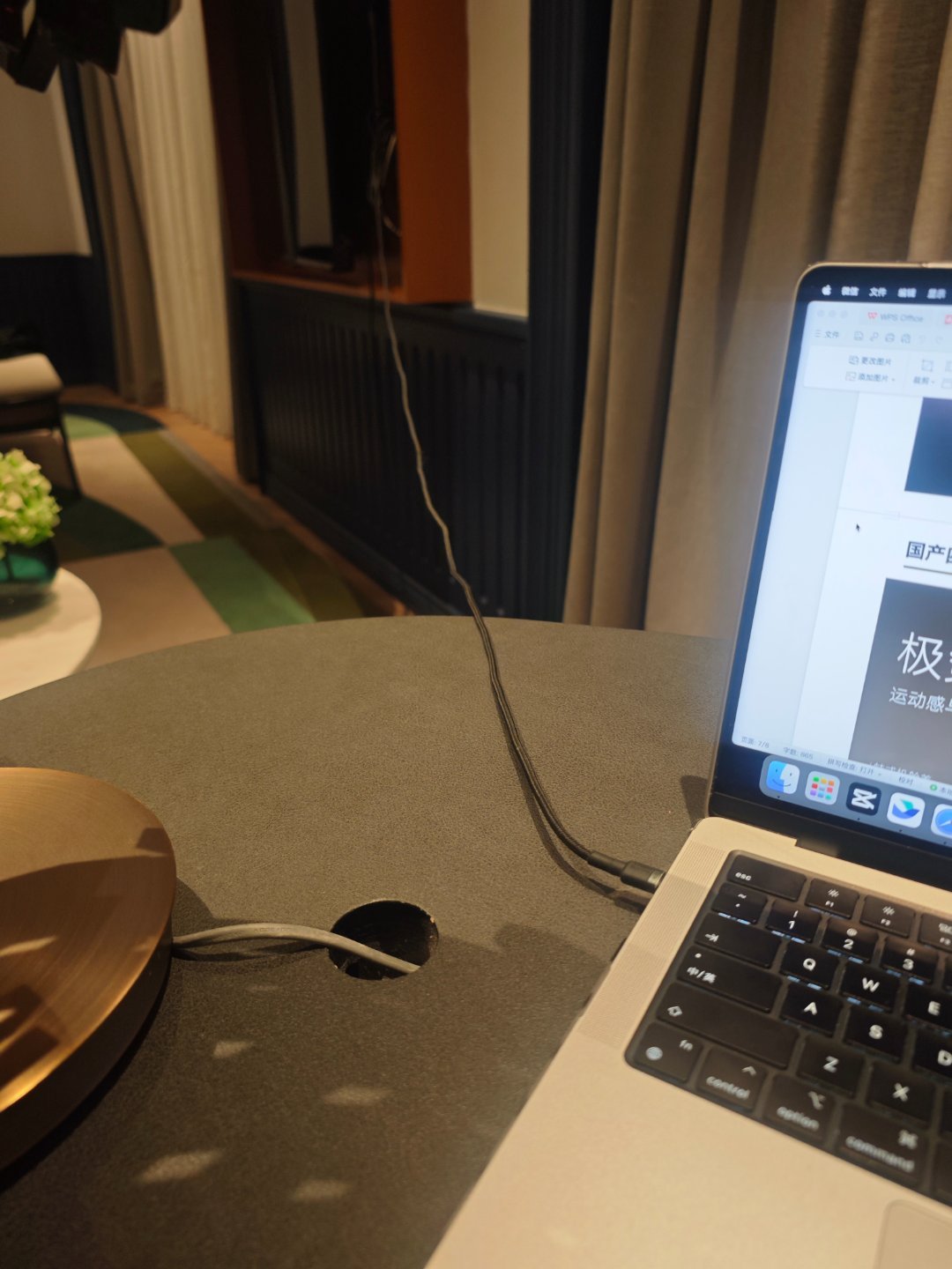 转➕评，68个中奖名额，3.25号开。不过滤。你有没有因为充电线不够长，而焦绿过