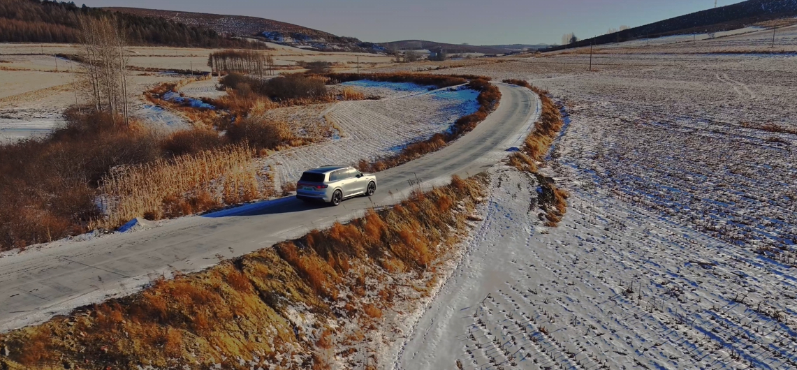 回家的意义此刻具象化了回家的路途再远，也是非常幸福的一件事，不知不觉2025年即