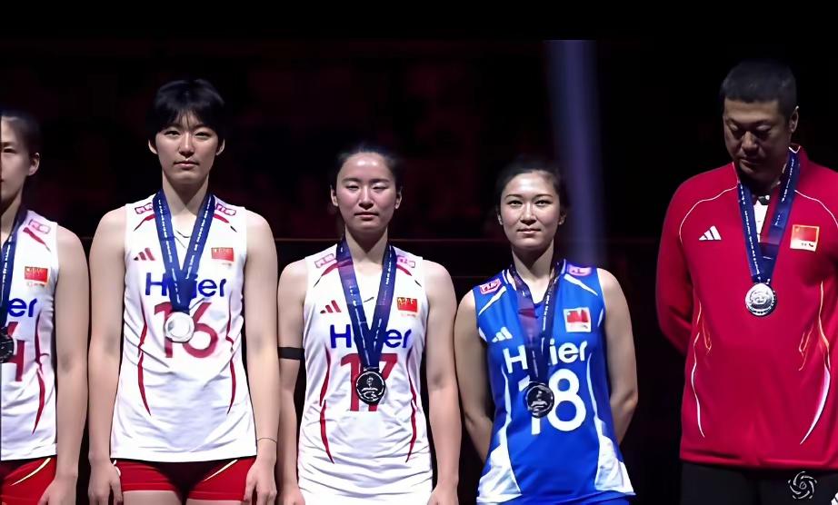 2026年亚洲女排锦标赛
最佳阵容

MVP：波蓬🇹🇭
最佳主攻：萨西帕蓬?