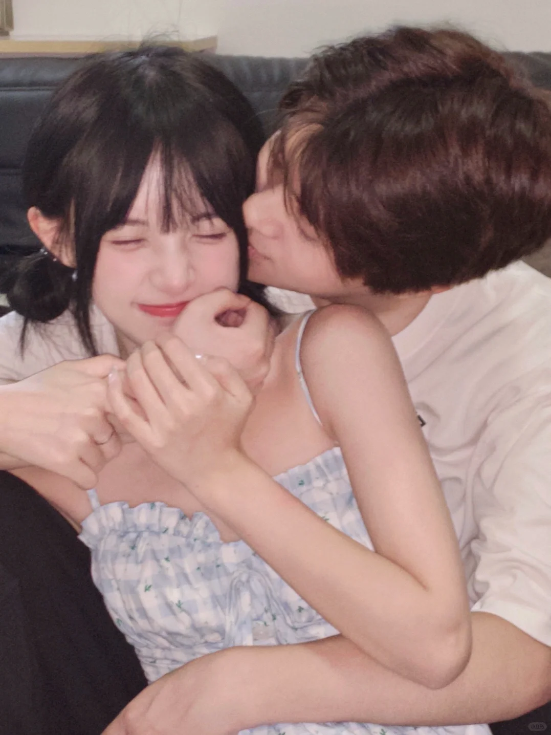 世界第二 你第一咯⸝⸝> ಲ <⸝⸝