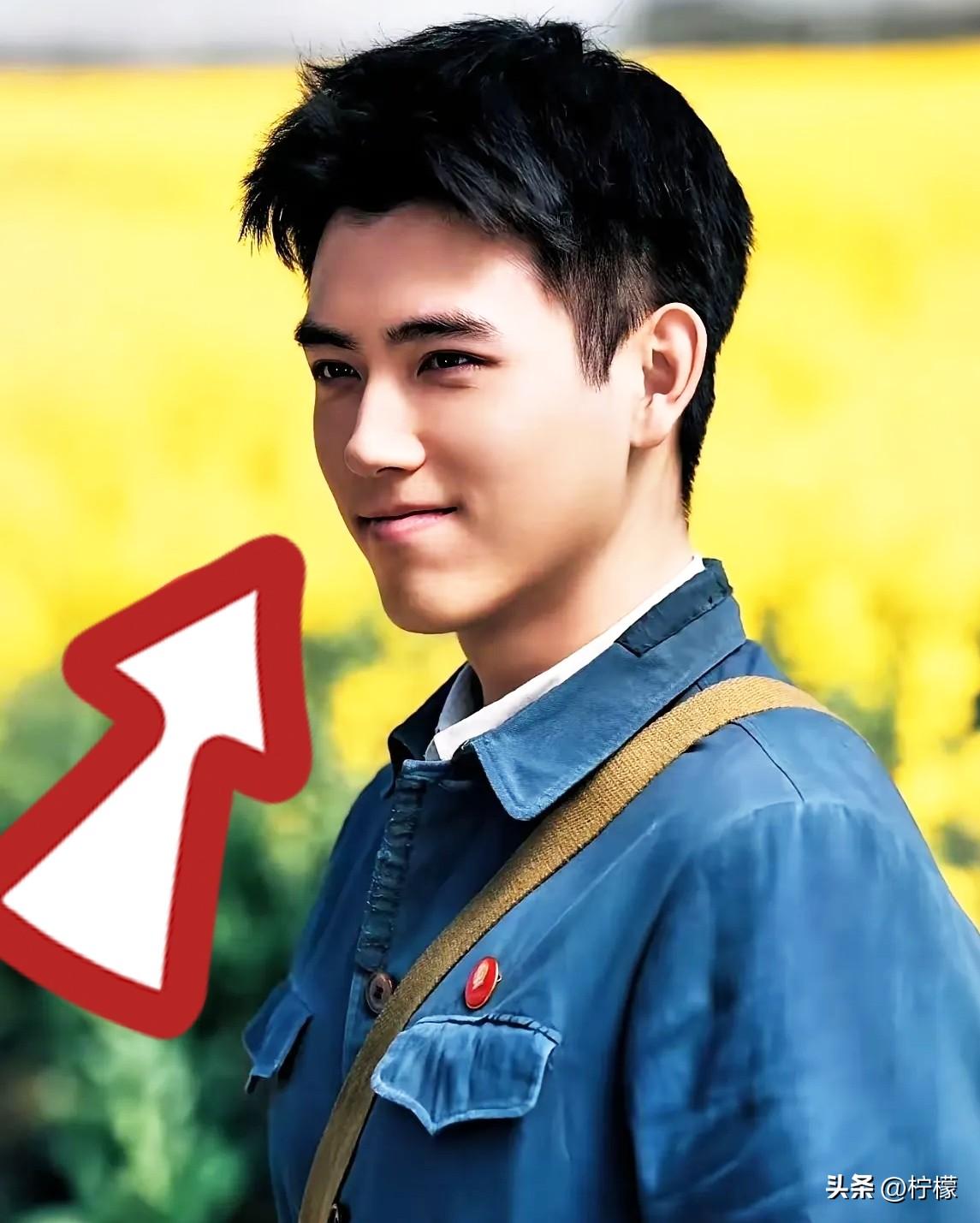 陈凯歌估计想破头都没想明白，
自己砸了10几亿，请大牌作配，
都没捧起来的亲儿子