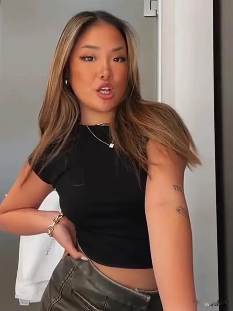 这闺女太真实了！张学友老哥哥，兄弟说句不怕你伤心的话，咱家闺女的拍照水平有待提高