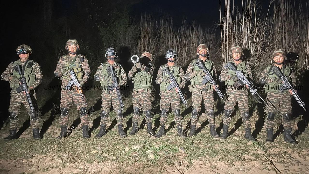 印度侦察兵装备
西格716突击步枪