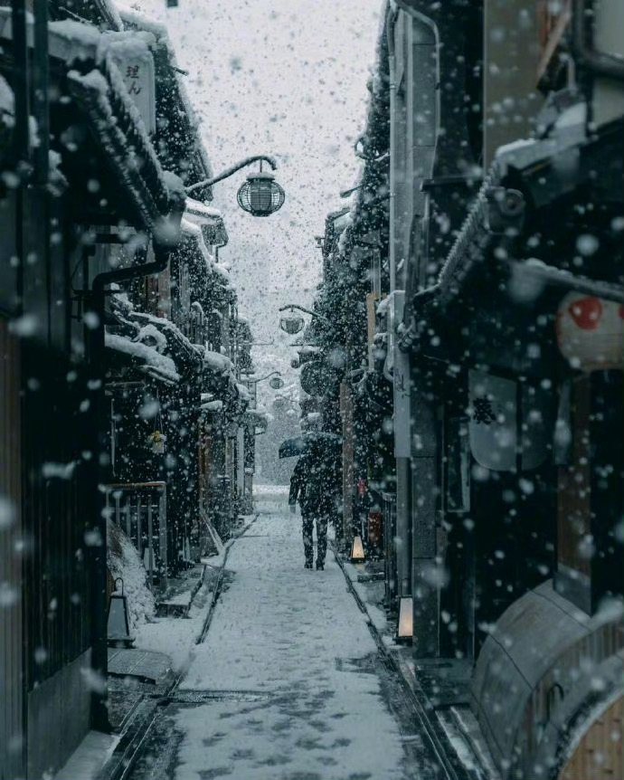 不解释就明白不了的东西，即使解释了也明白不了。——村上春树