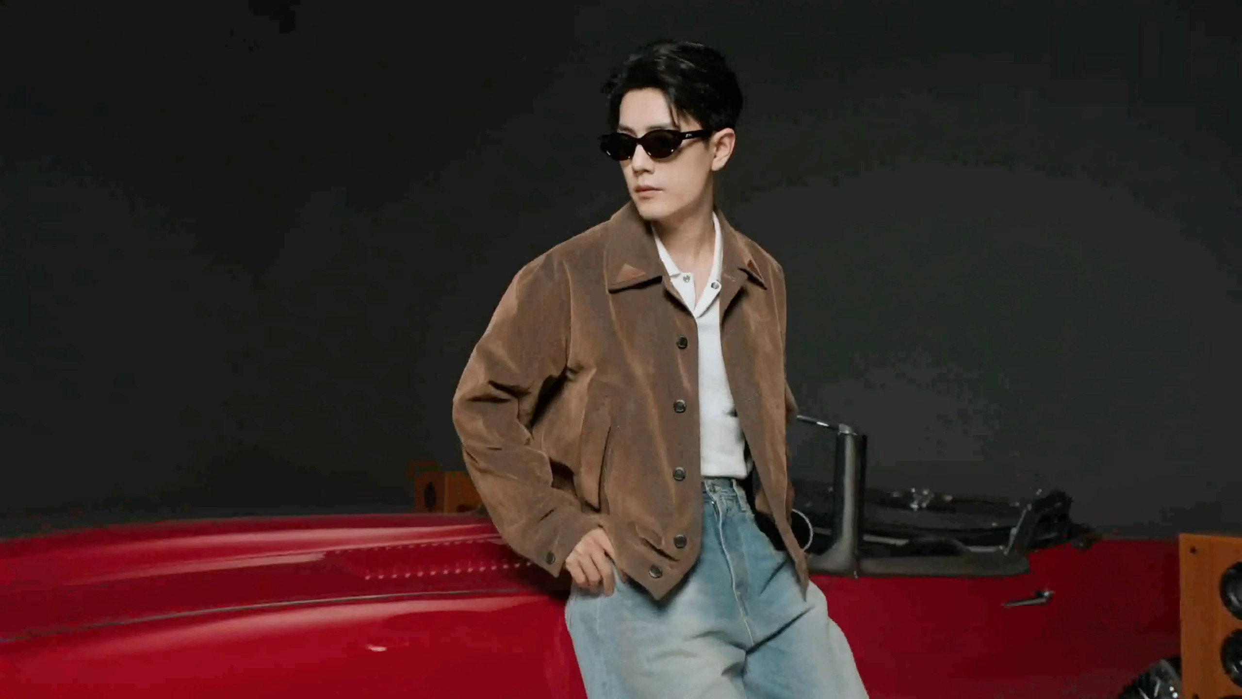 肖战的陌森眼镜物料！ 这么会拍 ​​​