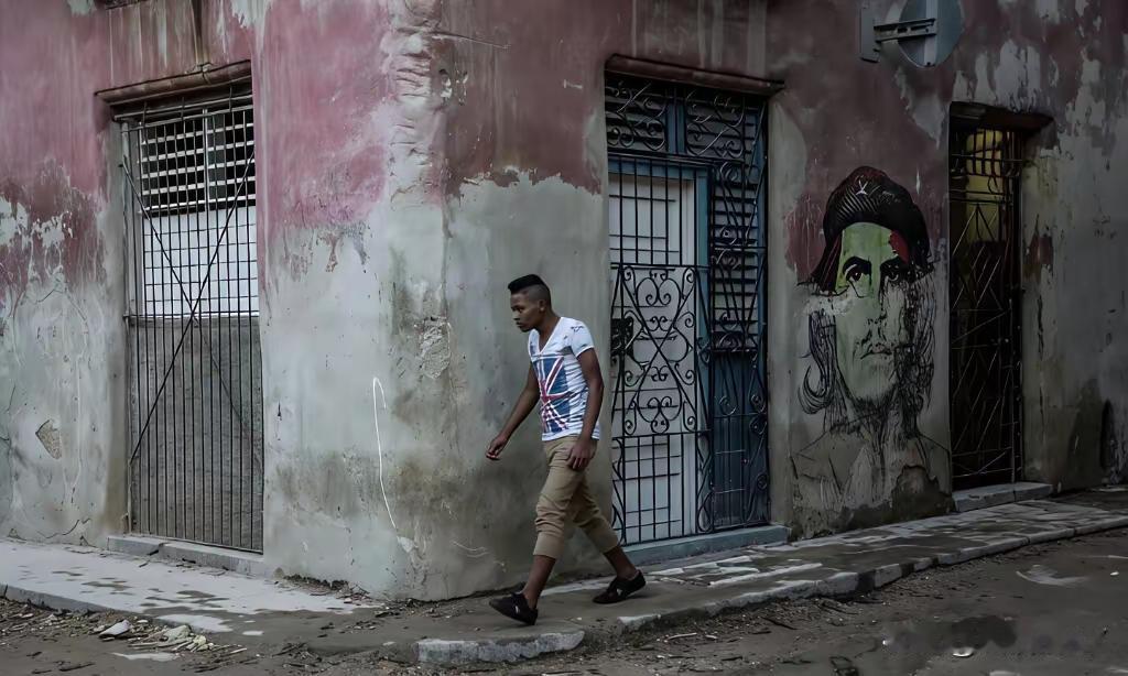 这一张古巴街头的照片
切格瓦拉的头像
有一点意思[灵光一闪]