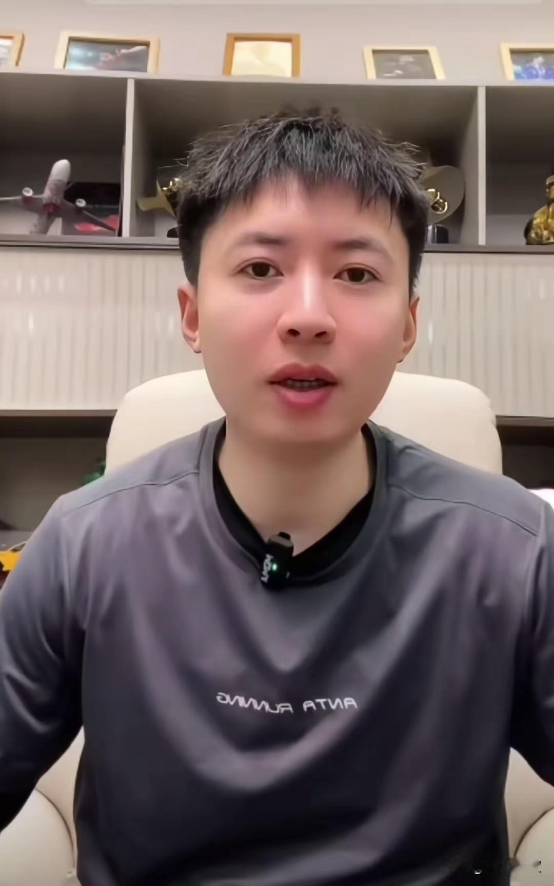 方博报名卢布尔雅站后嚣张了，叫嚣要赢新晋世界冠军向鹏和徐瑛彬！

向鹏是伦敦世乒