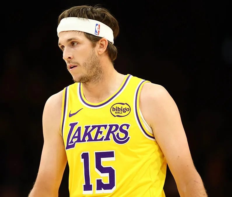 里夫斯小腿轻微拉伤小里左小腿轻微拉伤，一周之后复查要知道本赛季小里已经打了 77