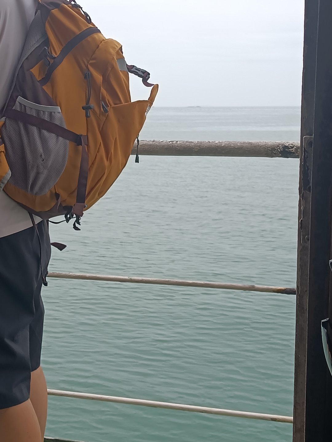 中午好去轮船兜风有没有人一起来 