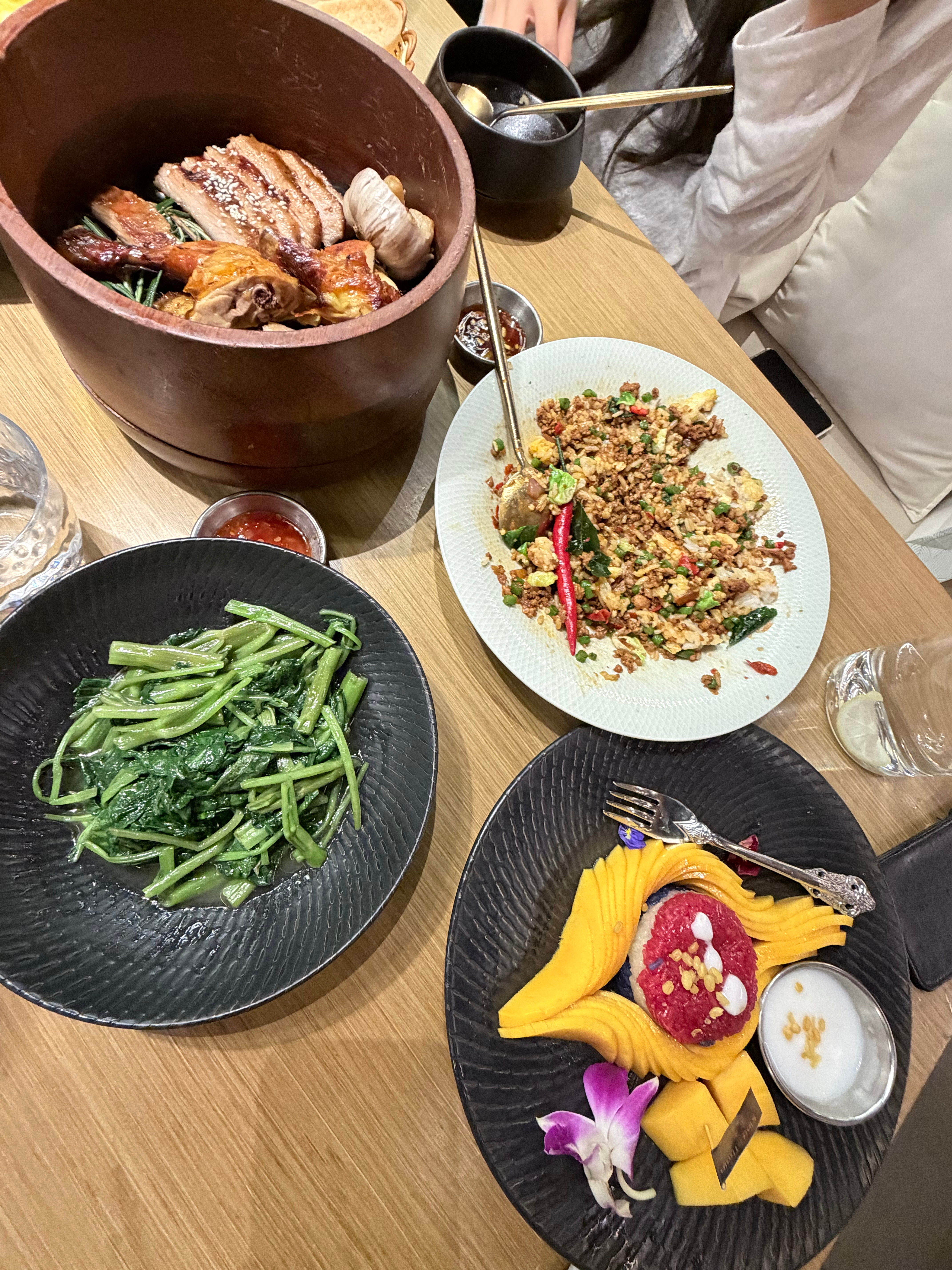前段时间满满的工作学习安排，但都已安排妥当！这几天正好例假休息两天！蓄力静待飞西