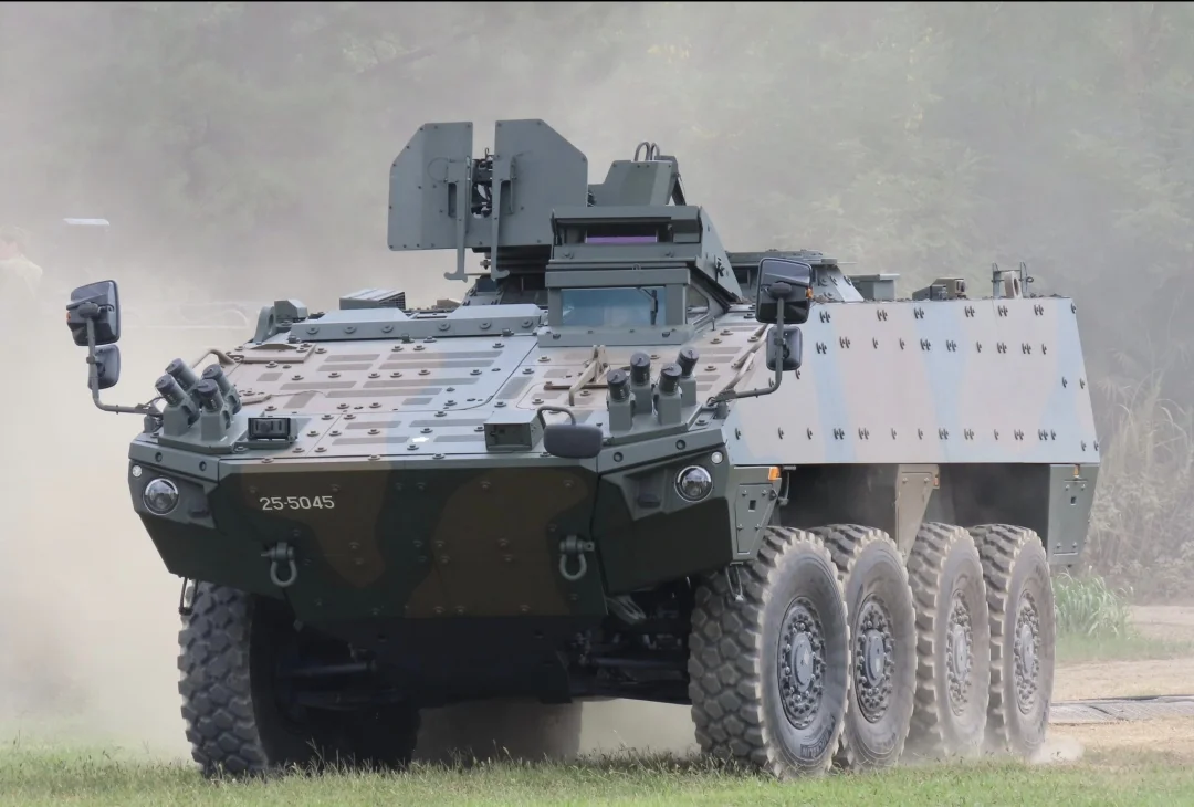 日本陆自接收，生产芬兰AMV轮式装甲车