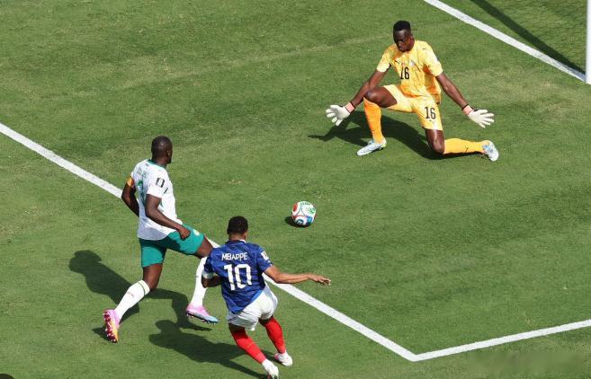 世界杯法国3比1塞内加尔姆巴佩破门法国vs塞内加尔 法国3比1塞内加尔，姆巴佩世