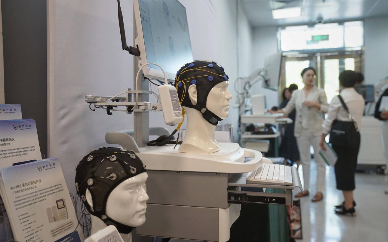 科技圈沸腾了！脑机接口等国家标准重磅发布，产业加速狂飙！ 
刚刚，国家市场监督管