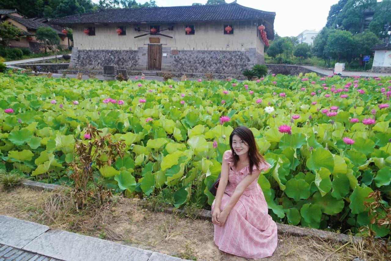 泰顺藏了座百年土楼，人少免费超好拍
最近绷得太紧，开车逃去泰顺交垟呆了一下午🌿