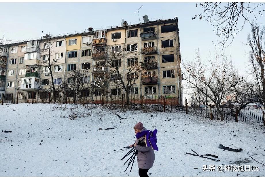 乌克兰和俄罗斯结束了由美国斡旋的和平谈判，首日谈判「富有成效」

谈判焦点集中在