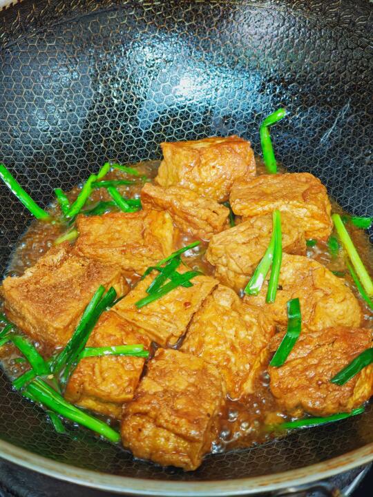 简单快手又下饭‼️巨好吃‼️韭菜豆腐🥘