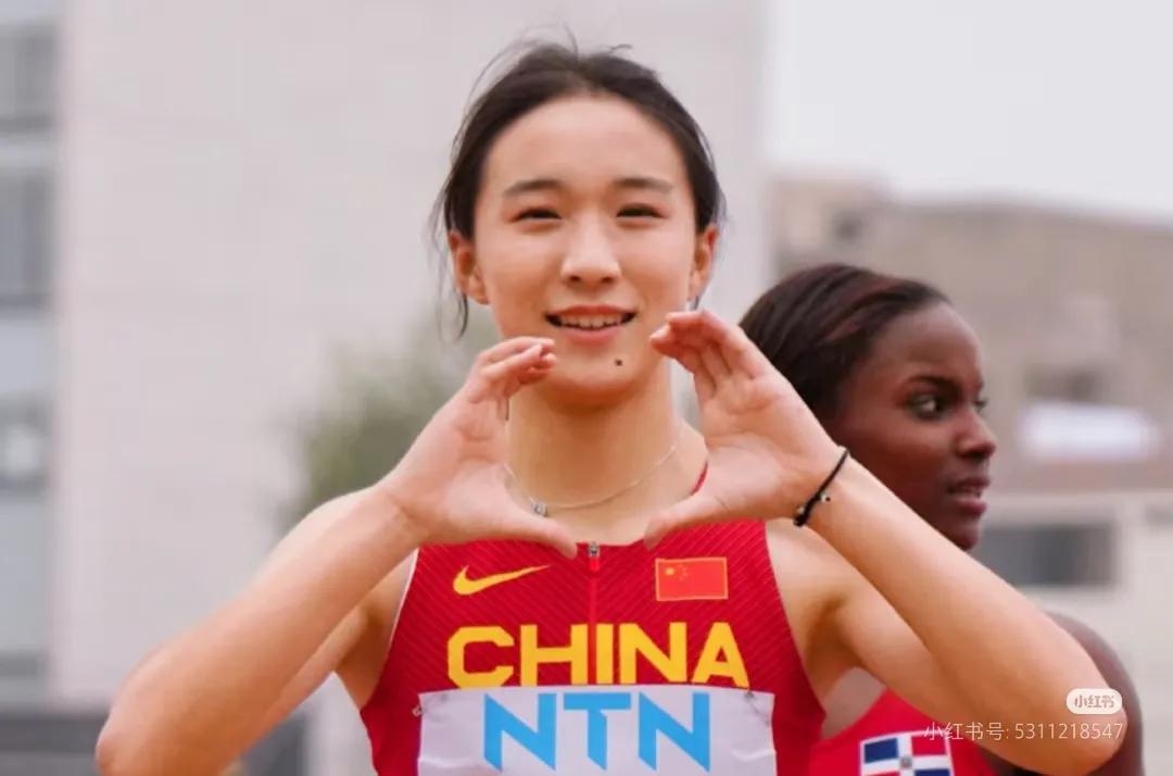 中国短跑的第二个苏炳添！16岁的陈妤颉跑出亚锦赛半个世纪来中国最佳战绩，以0.0