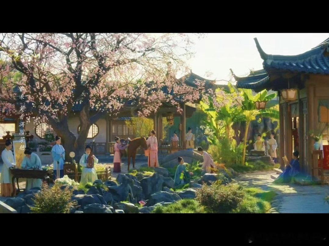 兰香如故许兰香视角群像消失顺序🥀跟着许兰香的目光，旧友一个个缓缓消散，偌大庭院