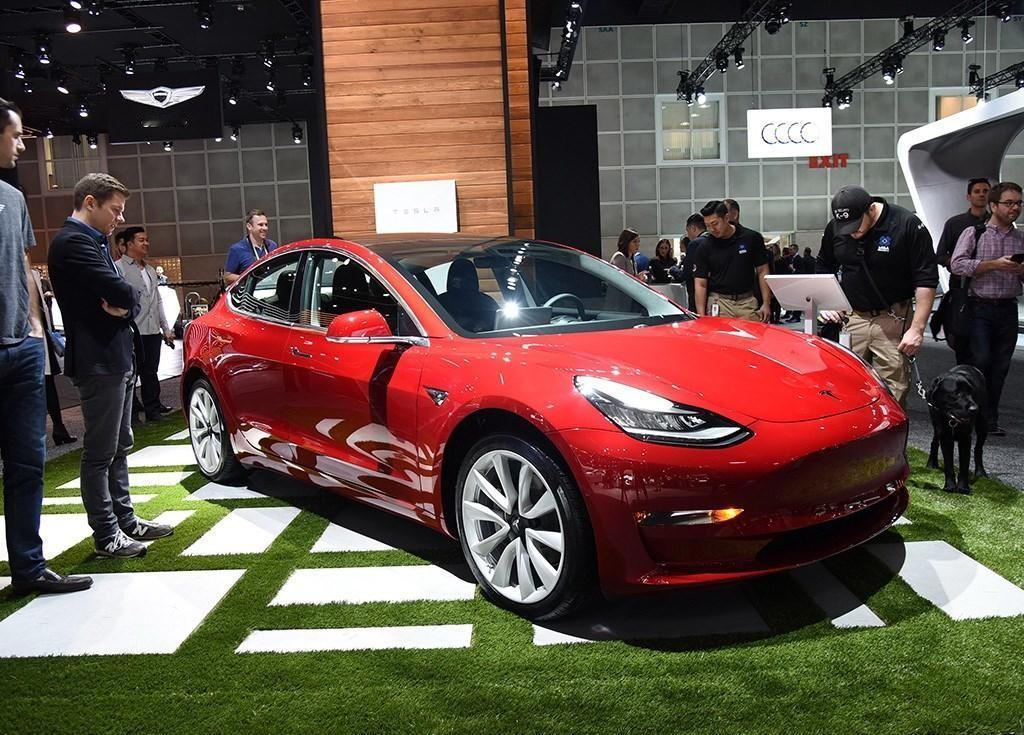 反常！特斯拉亏得越狠，资本越疯抢

我们固有的认知“销量好=公司强”，被特斯拉2