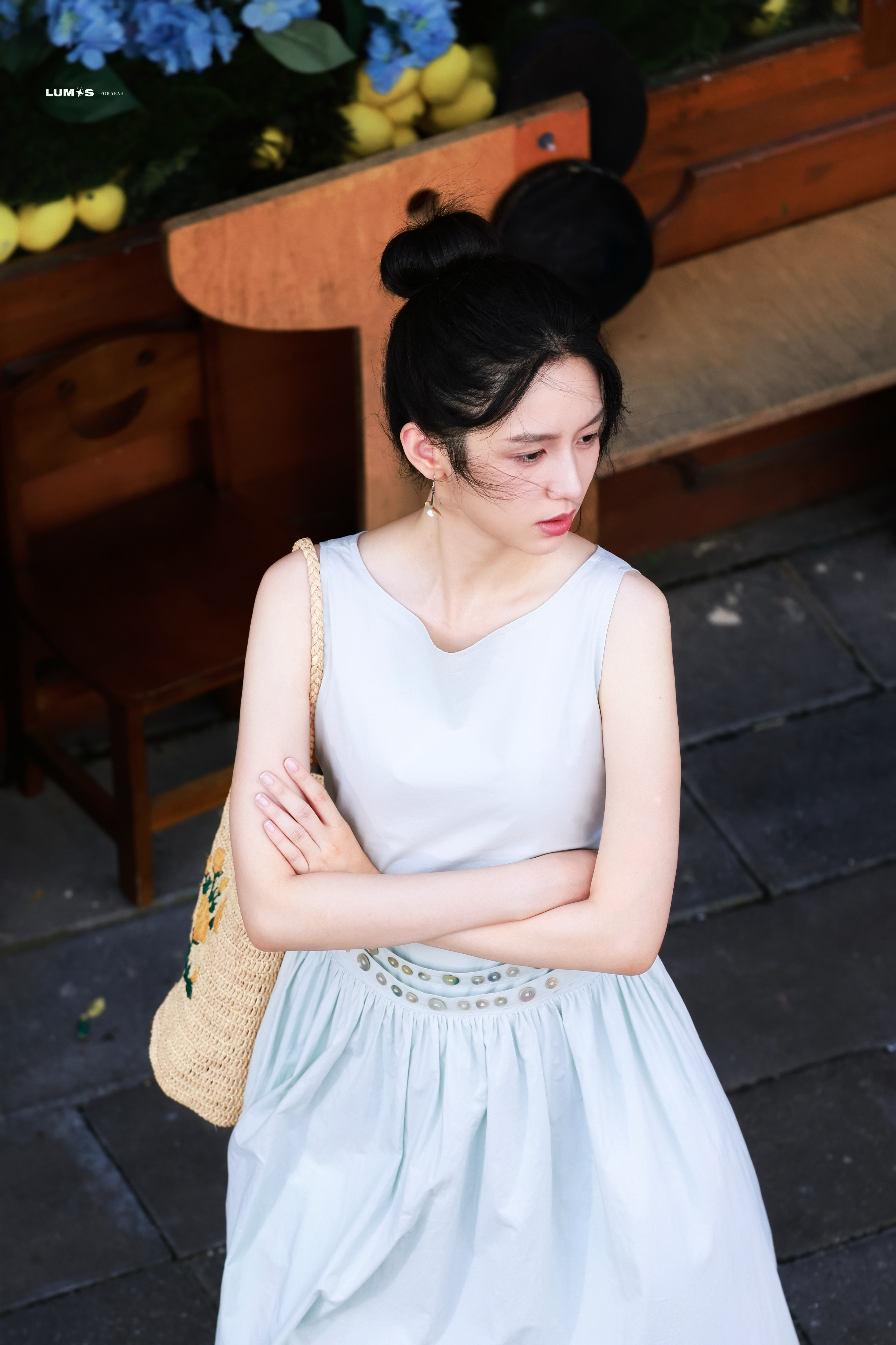 美呀  