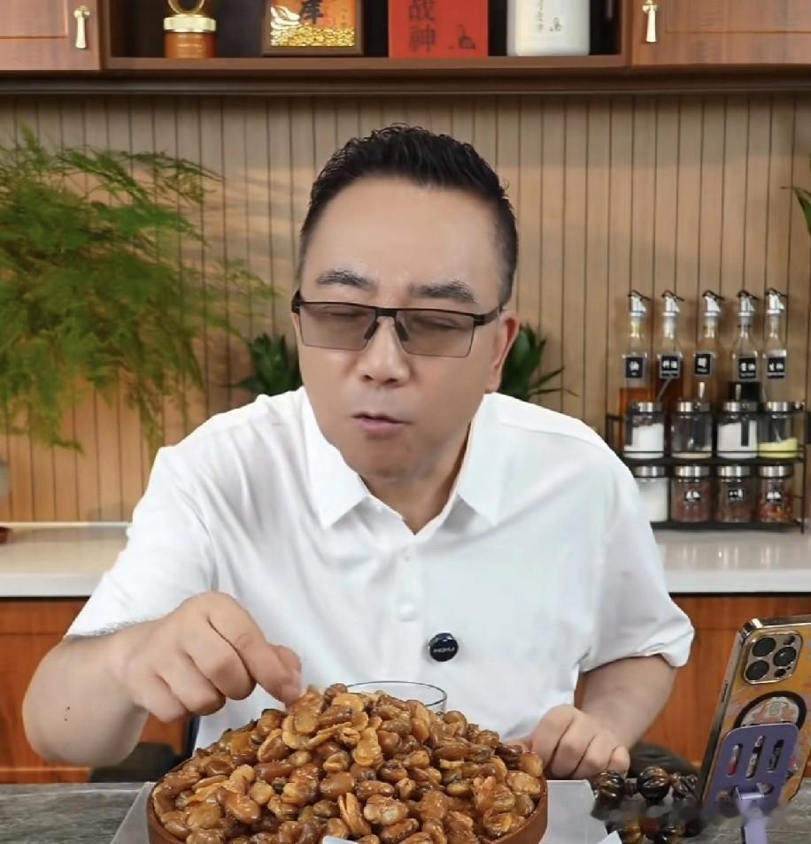 杨老五教徒弟“嫉妒得演出济公味”，这话里藏着老艺人的较真
 
“别光喊，得演出内