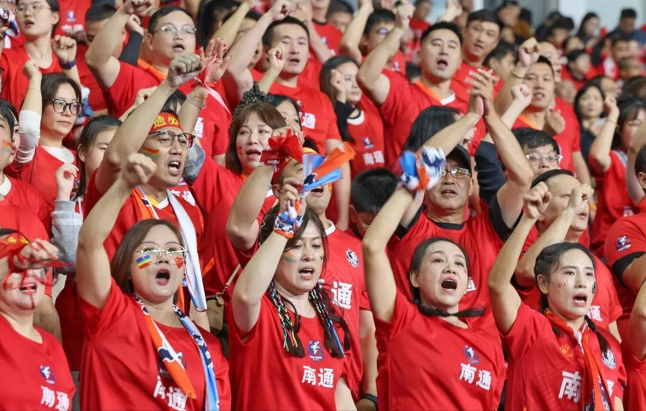 11月1日热度持续了接近半年的苏超即将迎来最后的决赛，南通和泰州从循环赛到淘汰赛