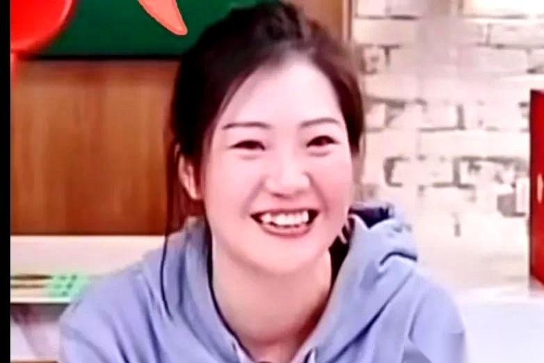 都说盼盼那一笑，值300个亿。
我以前不信，觉得整牙嘛，不就是明星的标配，有钱人