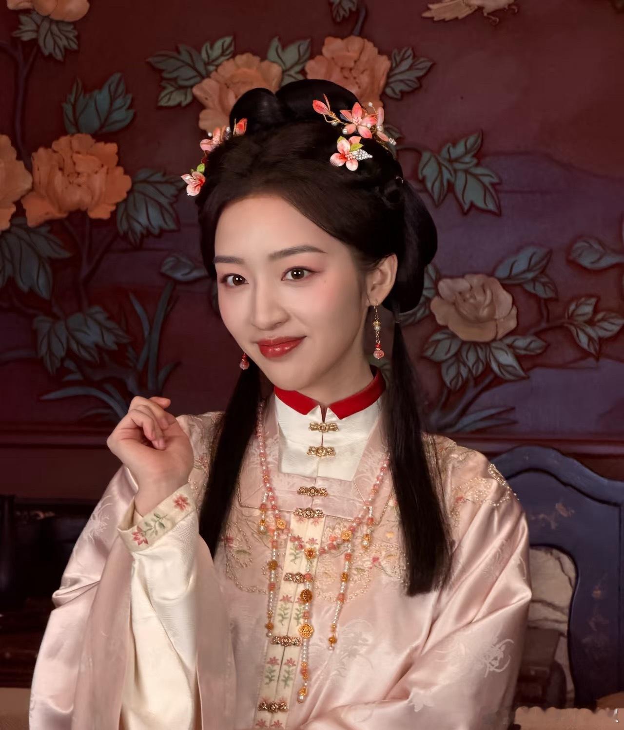 🍉《恰逢春》组讯已出，主演暂定邓恩熙、董思成，这新人能扛得起来吗🤔 