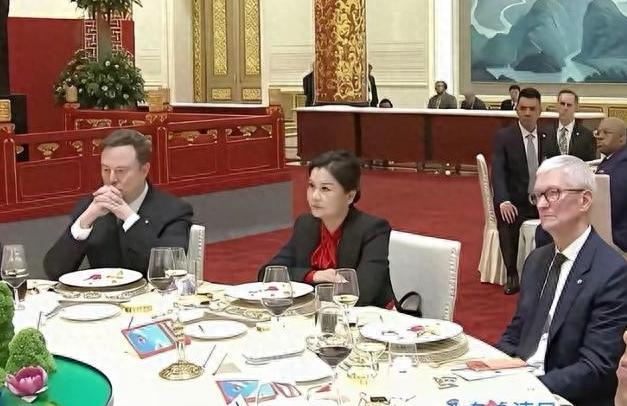 近期中美高层顺利举行会晤，同步举办的高端商务晚宴瞬间刷屏全网，这场宴会不光有两国