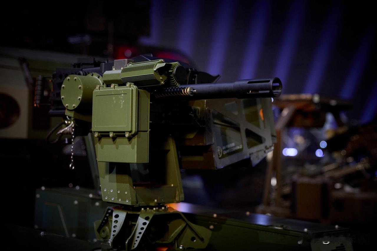 摘自致乌克兰国防工业联合体工人的贺词（2/3）：

未来已然在前线——而乌克兰正