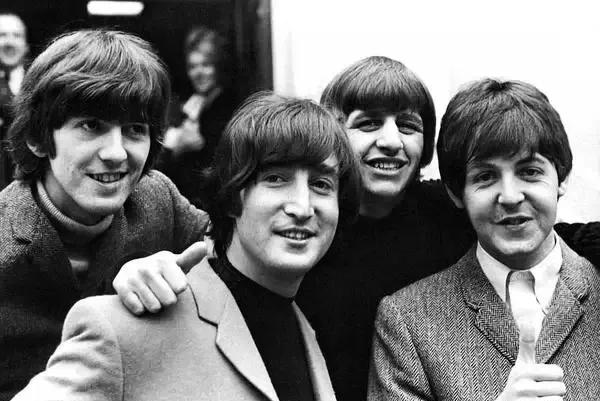 老照片
普通青年叫他们披头士，文艺青年叫他们The Beatles，失足青年叫甲