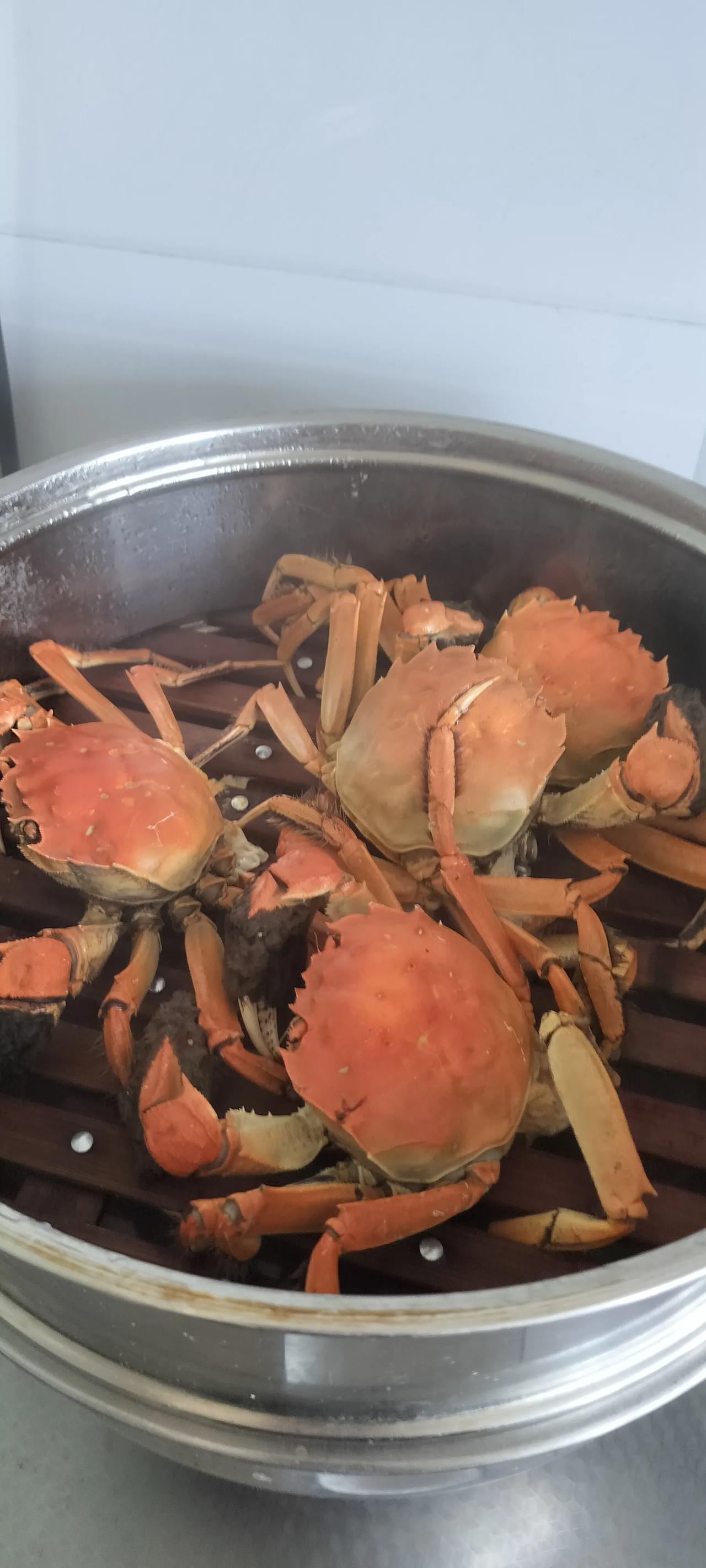 新年爱好打卡今天又是忙碌的一天，大姑姐都过来了，孩子们也来了，买的各种东西，我婆